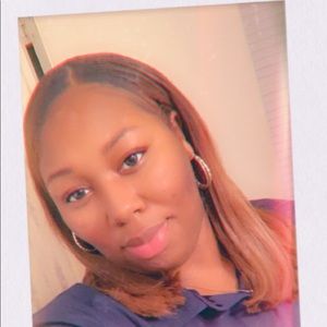 Meet your Posher, Tinaesha